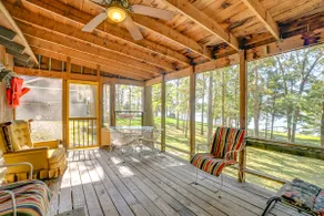 Screened Porch! Lakefront Gem in Boyd's Branch Bay - Image 2