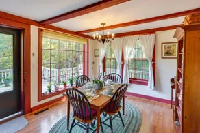 Ruhige 3BR Stockbridge House w / Private Deck - Image 3
