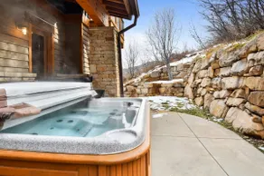 Silver Star #04- Ski Chalet with Private Hot Tub! - Image 2