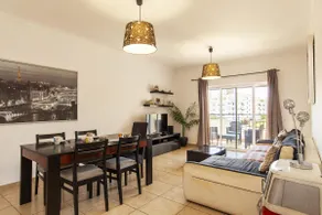 C02 - Luxury 3 Bed With Pool View - Image 3