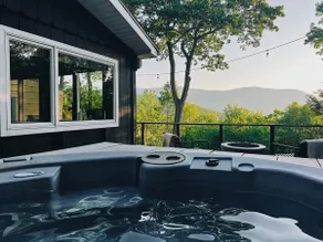 Zink Cabin, Mountain Views and Hot Tub - Image 2
