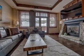 Premier Unit, hot tub, pool, bowling alley, 3 rest - Image 4