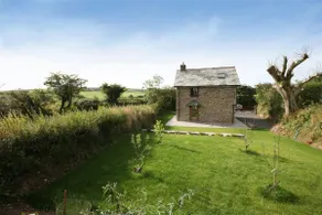 Over The Hedge Boscastle peaceful rural location - Image 2