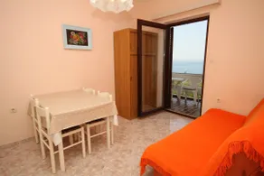 A-834-b One bedroom apartment with terrace and sea - Image 3