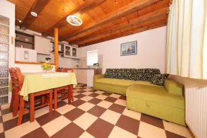 K-8413 Two-room house near the beach Bay - Image 3