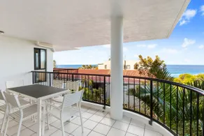4 Domani Large Townhouse with Ocean Views - Image 5