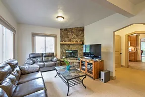 Hot Tub, Deck & Backyard: Cozy Union Pier House! - Image 3