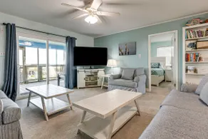 Waterfront Dauphin Island Home w/ Deck & Boat Dock - Image 4