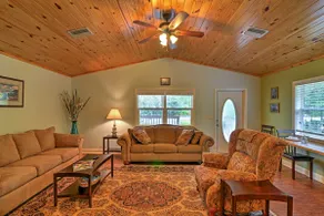 Crystal River Cottage on 1 Acre w/ Deck & Porch! - Image 3