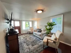 Blackbird Cottage, 2 bed lakefront on Seneca - Image 3