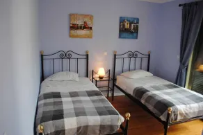 Plaza Bay Luxury Apartment with Swimming Pool - Image 4