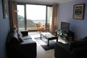 Plaza Bay Luxury Apartment with Swimming Pool - Image 2