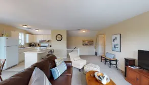1 Bdrm Pet friendly Rental/ Walkable to Village - Image 4