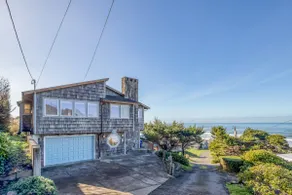 Roads End Ocean View Home med Hot Tub-To Fuld Køkken - Image 2