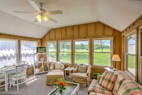 Ottawa Lake Home på 96 Acres m / Deck & Restored Barn! - Image 3