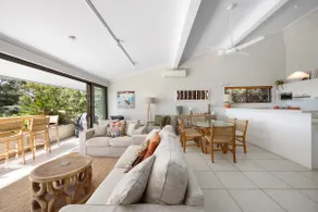 Cove Point 5: Stylish Cove Escape - Image 4