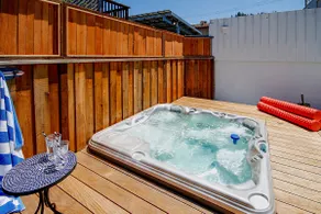 Bed & Biscuit - Downtown and Dog Friendly! Hot Tub - Image 3