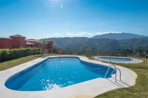 Penthouse in Istán; Jacuzzi; sea and lake view - Image 2