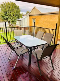Ballarat Central Family Work Big Yard Sleeps 8 - Image 3