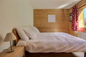 Renovated Flat Next to Cable Car - Image 5
