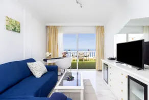 Eden Rentals Wonderful Penthouse with Ocean Views - Image 2