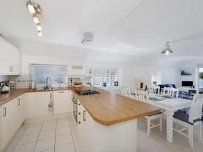 Waterside 2 bed town house - Image 2