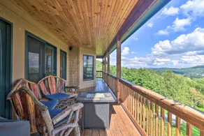 'High Gravity' Banner Elk Custom Chalet w/ Views! - Image 3