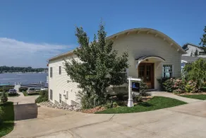 Lay By The Bay on kzoo lake dock walk to Saugatuck - Image 4