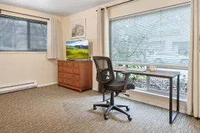 Convenient Location in Seattle's U District - Image 3