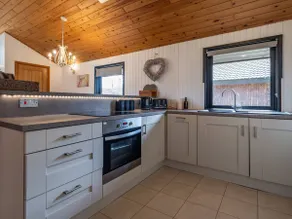 Cabin W Hot Tub, Sauna, King Beds, National Park - Image 4