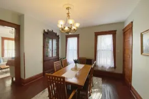 Spacious 3BR | King Bed, Kitchen, Central Location - Image 3