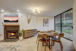Silver King 402 | 150 Yards to Lifts | Fireplace | Kitchen | Mountain View | Pool & Hot Tub - Image 4