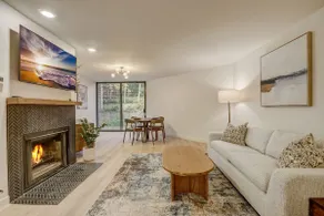 Silver King 402 | 150 Yards to Lifts | Fireplace | Kitchen | Mountain View | Pool & Hot Tub - Image 3