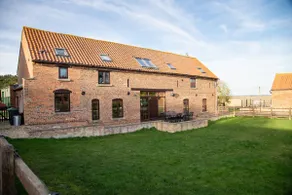 The Threshing Barn - Image 2