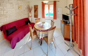 2 Bedroom Awesome Home In Souvigne - Image 3