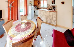 2 Bedroom Awesome Home In Souvigne - Image 4