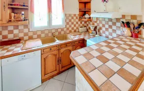 2 Bedroom Awesome Home In Souvigne - Image 5