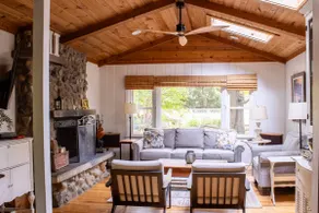 1000ft to Assn Beach, Cute Cottage, Outdoor Dining - Image 2