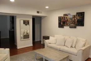 Comfy and Cozy -Minutes from DC! - Image 5