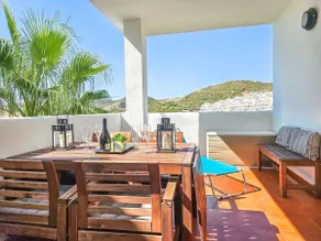 Apt with views over Valle Romano Golf Estepona - Image 5