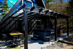 Red River Gorge Raven’s Summit Luxury HotTub WiFi - Image 4