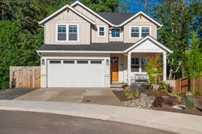 Spacious 6BR Newberg Home with Forest Views - Image 5