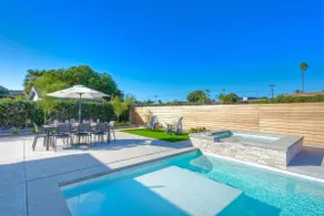 Immaculate 3 BDR in Oceanside - Private Pool & Spa - Image 2
