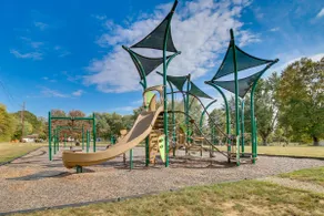 5 Mi to The USAF Museum: Dayton Home, Walk to Park - Image 5