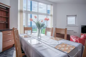 The Penthouse - 3 Bedroom Apartment - Llanelli - Image 3