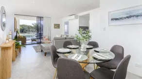 Harbourside Retreat - Image 2