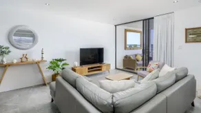 Harbourside Retreat - Image 3