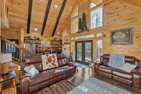 EagleRock Retreat- Pet Friendly, Hot Tub, Firepit - Image 3