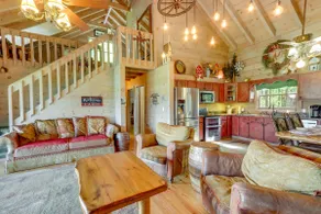 Cozy Cherry Log Cabin ~ 10 Mi to Mercier Orchards - Image 4