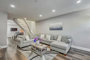 Baltimore Abode, Walk to Cross Street Market! - Image 4